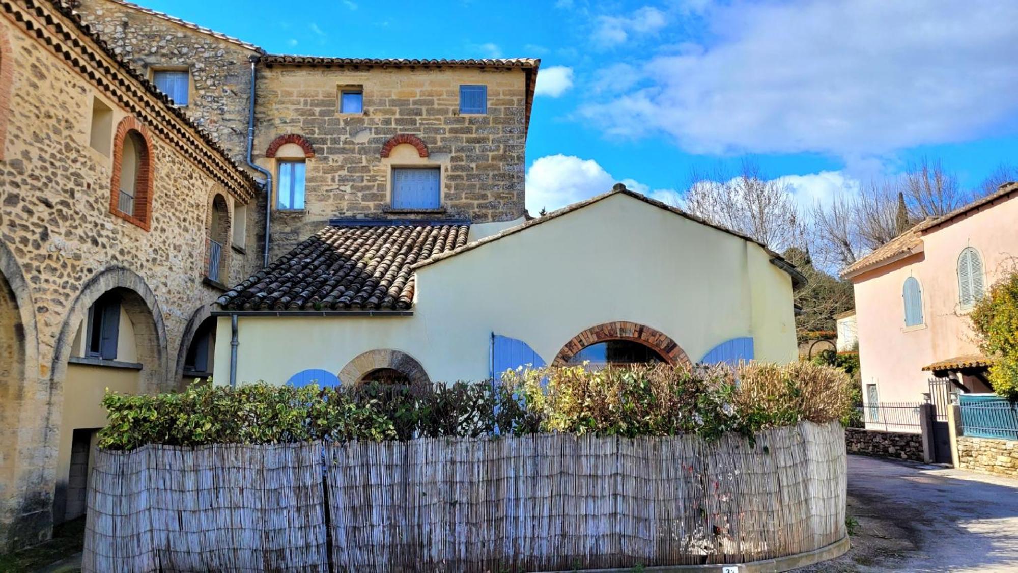 La Pascallane Uzes Exterior photo